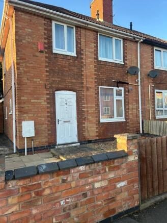 Furnished Double Bedroom on Northfield Road - Lei