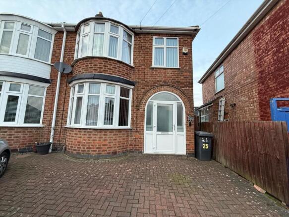 2 Bedroom Shared House in Belle Vue Avenue