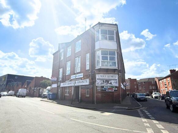 Four-Storey Freehold Commercial Investment ¿ Br
