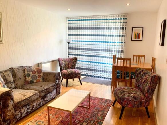 RC-6-LIVING-ROOM-103