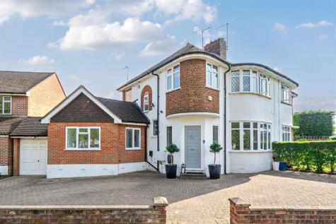 Broadhurst Gardens, Eastcote, HA4