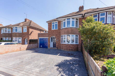 Tilstone Avenue, SL4