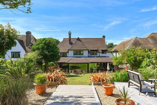 66 Deancourt Road, BN2 (9).jpg