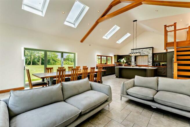 Kitchen/Dining Room