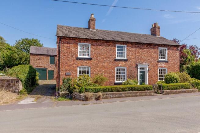 5 Bedroom Detached House For In Frodsham Cheshire Wa6