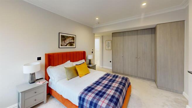 Flat-4-22-Kensington-Gardens-Square-Bedroom 1.jpg