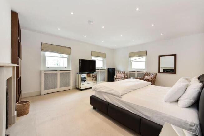 21 Haselbury House (13).JPG