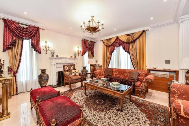 Beachcroft 18r Manor House Drive (6).JPG