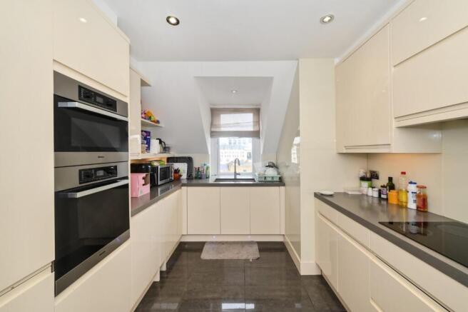 28-Alexandra-Court (3).JPG