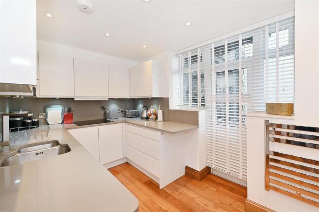 20-Barrie-House (14).JPG