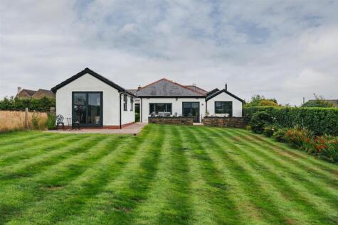 14 Cartledge Lane, Holmesfield, Dronfield