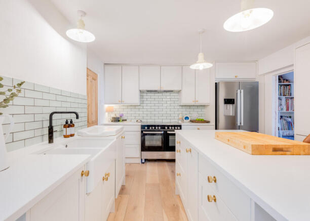 660d1b734d24b_Low_Res_Pen Eglos-2