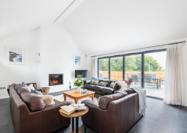 669687907a82a_Lerryn NEW-21