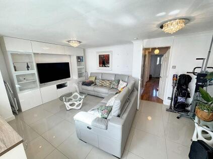 Farriers Way, Borehamwood, WD6