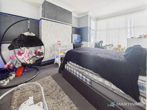 CAM02318G0-PR0518...