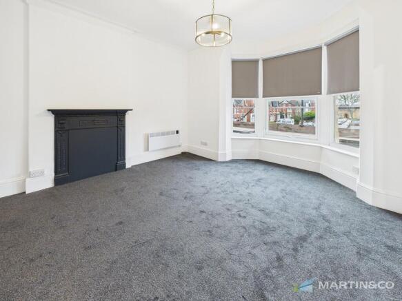 CAM02318G0-PR0556...