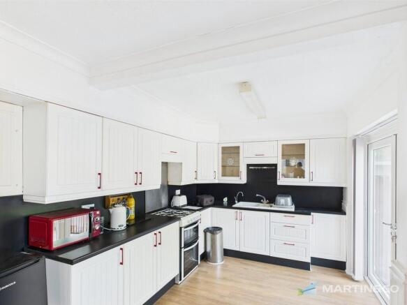 CAM02318G0-PR0449...