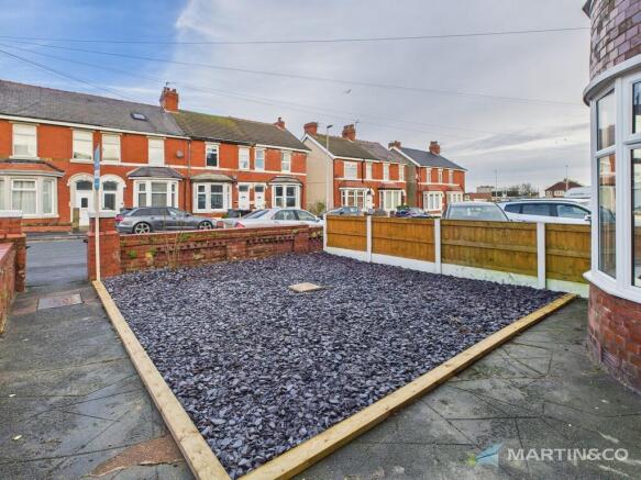 CAM02318G0-PR0569...