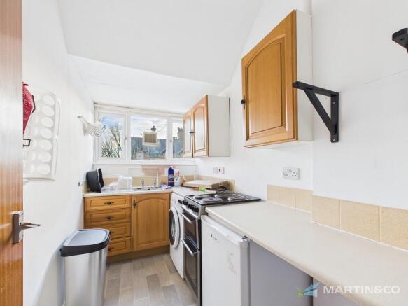 CAM02318G0-PR0588...