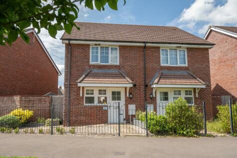 Andover - 2 bedroom semi-detached house for sale