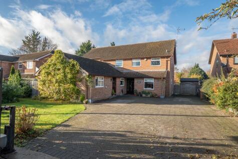 Ridge House, Picket Piece, SP11 6LY