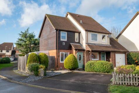 Mallard Close, Andover, SP10 5PE