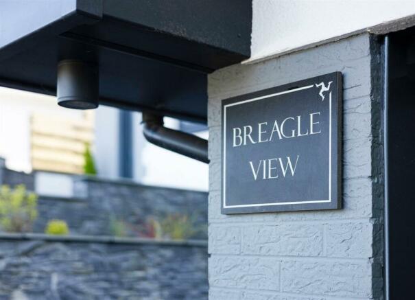 Breagle-View---Sign.jpg