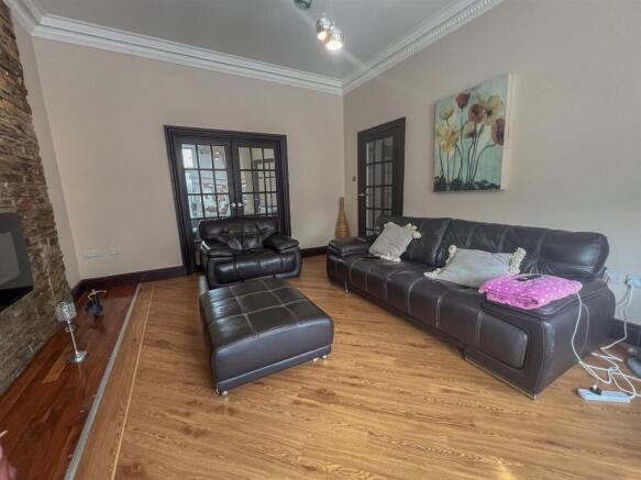 11 Crosby Terrace-11.jpg