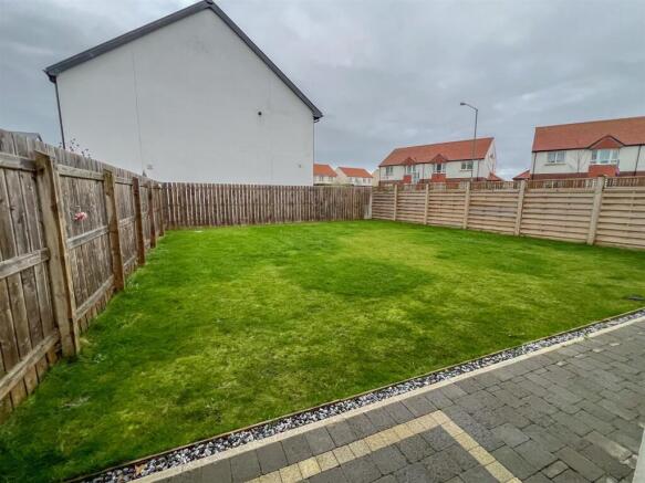 9 Poulsom Avenue-02.jpg