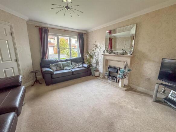 4 Clover Avenue  (2).jpg