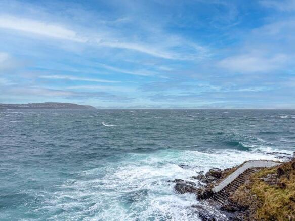 Foghorn Cottage, Douglas (1).jpg