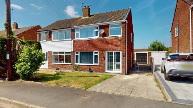 Standish Drive To Let