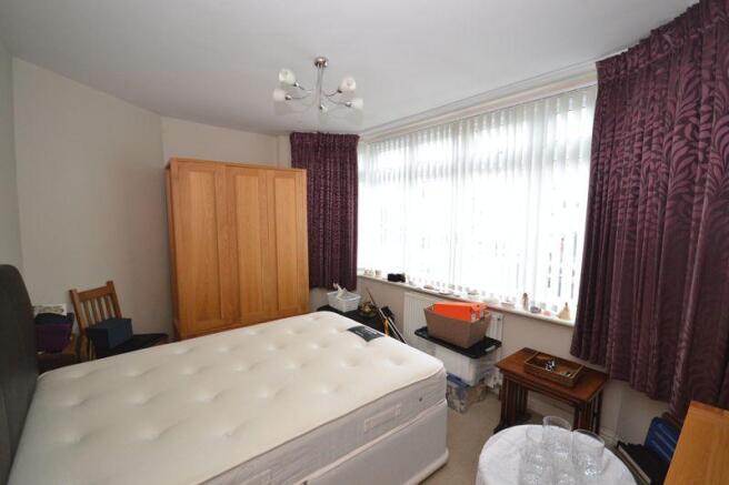 2 bedroom detached bungalow for sale in Abbots Avenue, Hanham, Bristol