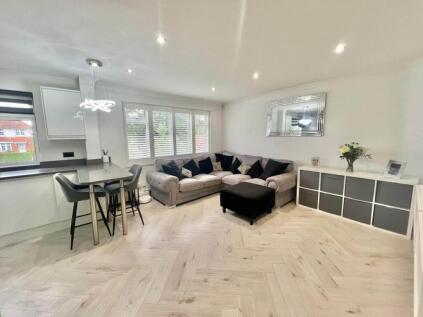 Crescent Road, Brentwood