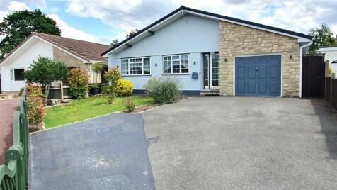 Verwood - 3 bedroom detached bungalow for sale