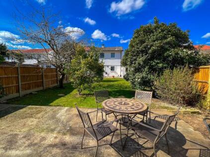 Molesham Way, West Molesey, KT8