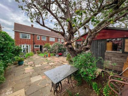 Down Street, West Molesey, KT8