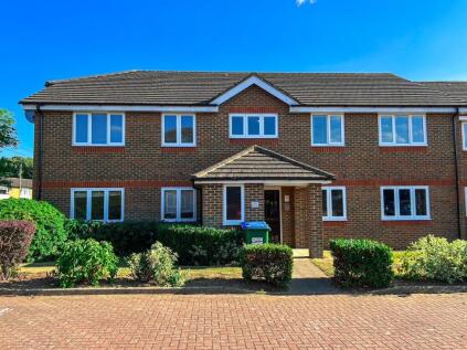 Yeend Close, West Molesey, KT8
