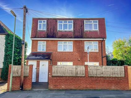 Upper Farm Road, West Molesey, KT8