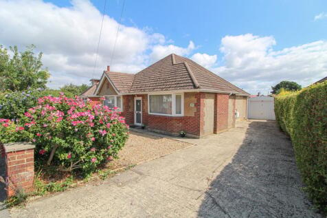 Wicket Road, Bournemouth, BH10