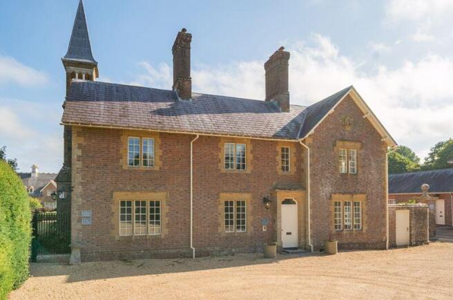 6 The Stables.