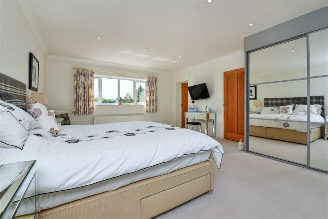 4 Bedroom Detached House For Sale In Manthorpe Road