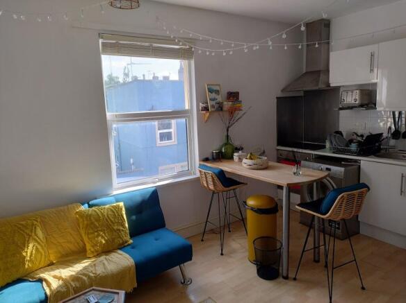 Lounge/Kitchen