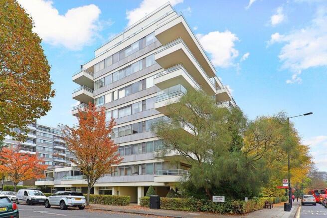 Imperial Court, Nw8