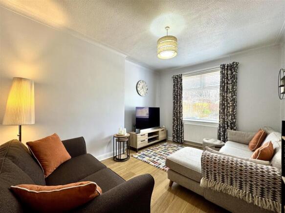 Sitting room/Bedroom