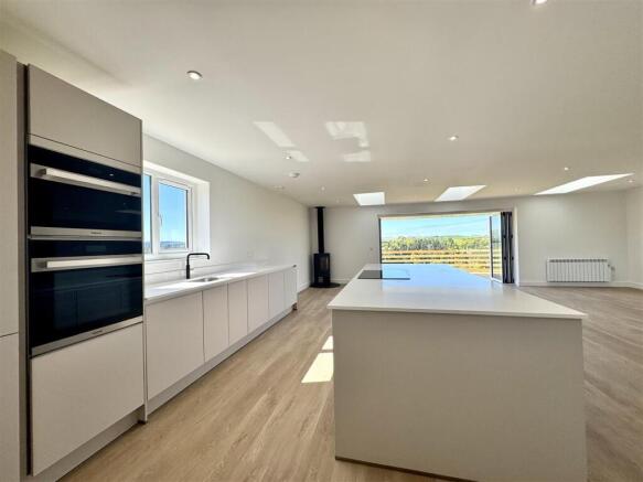 Kitchen/Dining