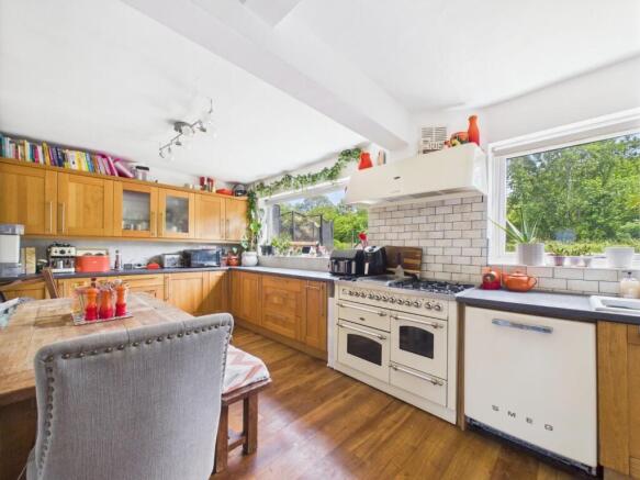 Dining kitchen