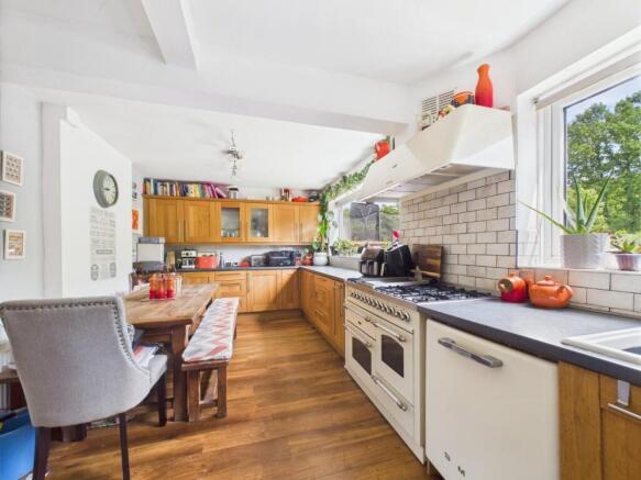 Dining kitchen