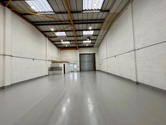Unit 14 Capitol Industrial Park NW9 10.jpg