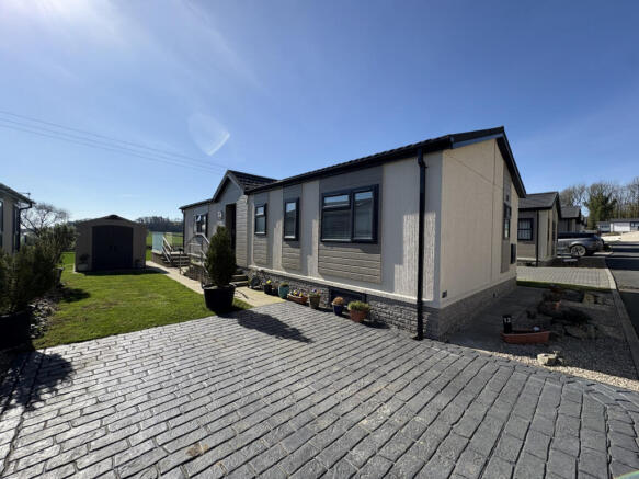 2 Bedroom park home for sale